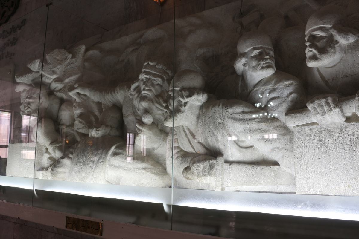 Ferdowsi Tomb Reflection 09 (IMG_3591.JPG)